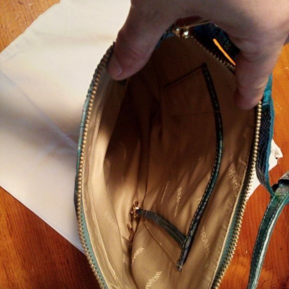 𝘽𝙧𝙖𝙣𝙙 𝙣𝙚𝙬 𝘽𝙧𝙖𝙝𝙢𝙞𝙣 𝙆𝙖𝙩𝙞𝙚 𝙞𝙣 𝘽𝙡𝙪𝙚 𝙩𝙤𝙥𝙖𝙯 - Picture 10 of 14